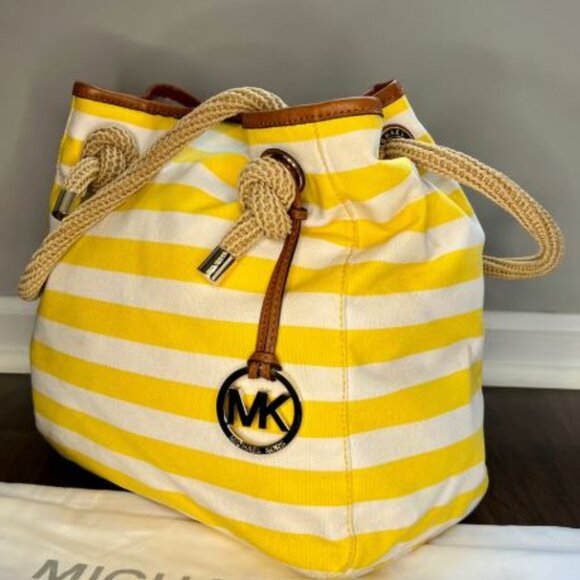 2 FER MICHAEL KORS WOMEN'S MARINA SHOULDER TOTE with Wallet - Picture 2 of 9